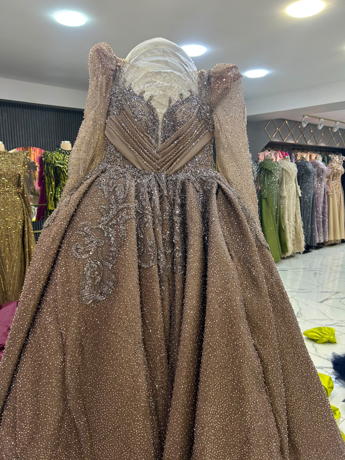 Bakır kollu kabarık nişanlık
